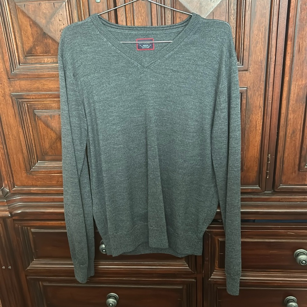 UNTUCKit Grey Merino Wool Sweater